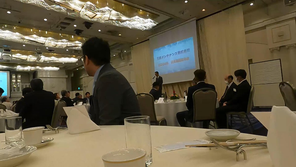 昨日は、5年ぶりに社員親睦忘年会を開催しました。
来賓のお客様含め165名の方に参加いただき、盛大に行われました。
運営側も5年ぶりで緊張しましたが、皆さん楽しんでいただけたようで良かったです～。