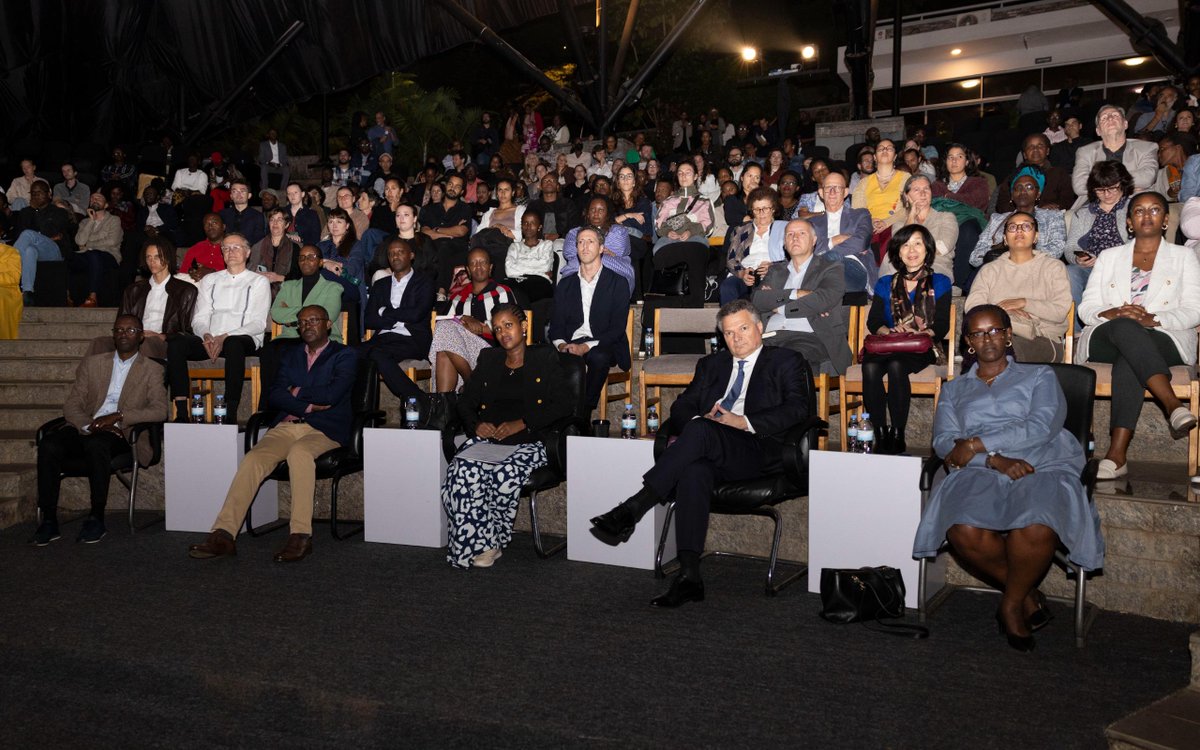 Kigali_Memorial's tweet photo. Hier soir, nous avons eu l’honneur d’accueillir une lecture musicale exceptionnelle du roman Jacaranda, lauréat du #PrixRenaudot2024, écrit et dirigé par son auteur @GaelFaye, accompagné par @KamanziSamuel, au @Kigali_Memorial . Cet événement a été organisé en collaboration avec @ambafrancerwa, @IF_Rwanda, @RwandaYouthArts, @Unity_MemoryRw et @Aegis_Trust.