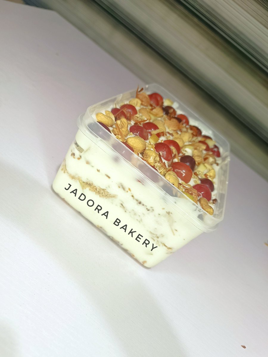 jadora_bakery's tweet photo. Indulge in layers of creamy goodness, fresh fruits, and a touch of crunch! 🍇🥥✨ Perfectly crafted by Jadora Bakery to brighten your day. 💕
📍 Order yours today and treat yourself to sweetness like never before! #Jadorabakery #DessertLovers #FruitParfait https://t.co/mLKpSGVIY1