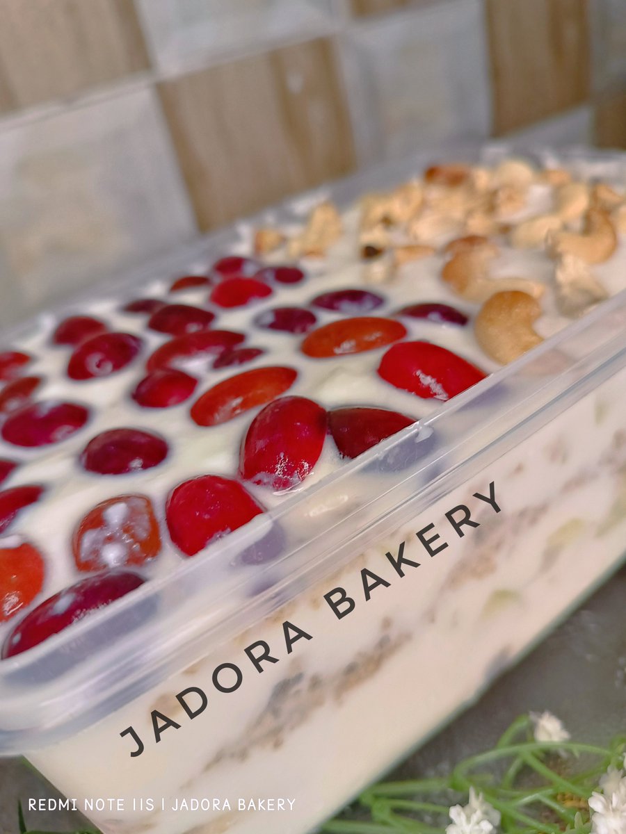 jadora_bakery's tweet photo. Indulge in layers of creamy goodness, fresh fruits, and a touch of crunch! 🍇🥥✨ Perfectly crafted by Jadora Bakery to brighten your day. 💕
📍 Order yours today and treat yourself to sweetness like never before! #Jadorabakery #DessertLovers #FruitParfait https://t.co/mLKpSGVIY1