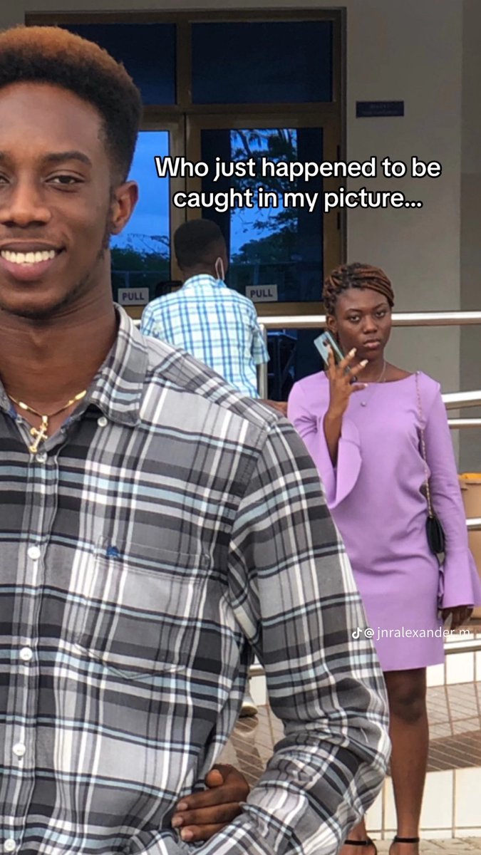 attah_akor's tweet photo. Your soulmate might have photobombed you https://t.co/hda51vaE0N