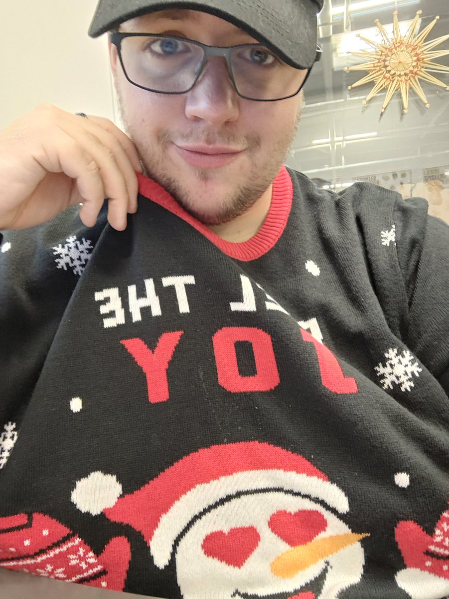 Endnu en fredag, endnu en julesweater 🧑🏻‍🎄🥰