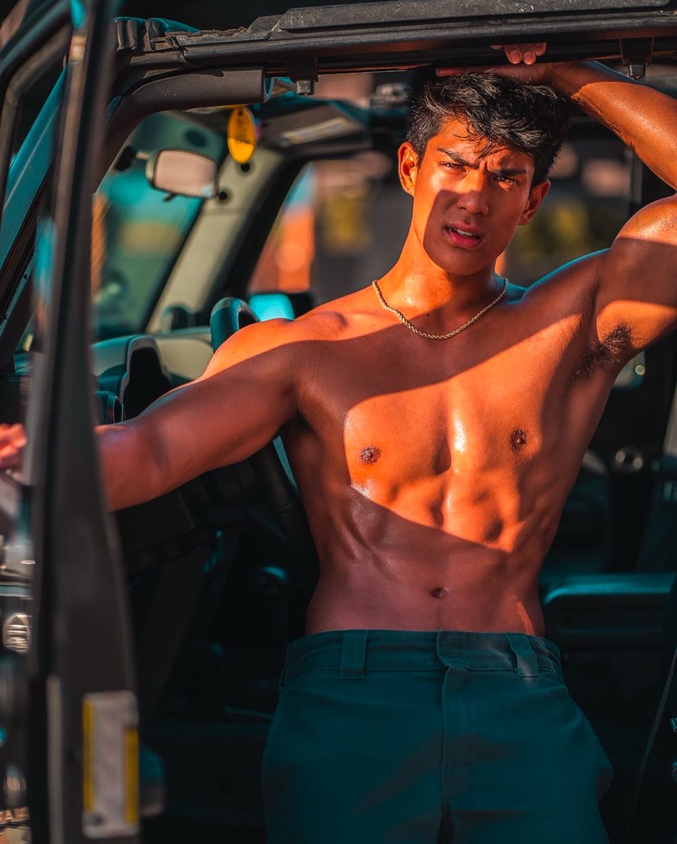 wannabearbie's tweet photo. Random Hot Guys on Instagram:
Let’s all meet ang Filipino-American Hunk Model…. ANTHONY CONSTANTINO
Aang sherep!!! 🤣🤣🤣
#AnthonyConstantino
#RandomGuysOnInstagram https://t.co/TYwh1WBJ0Z