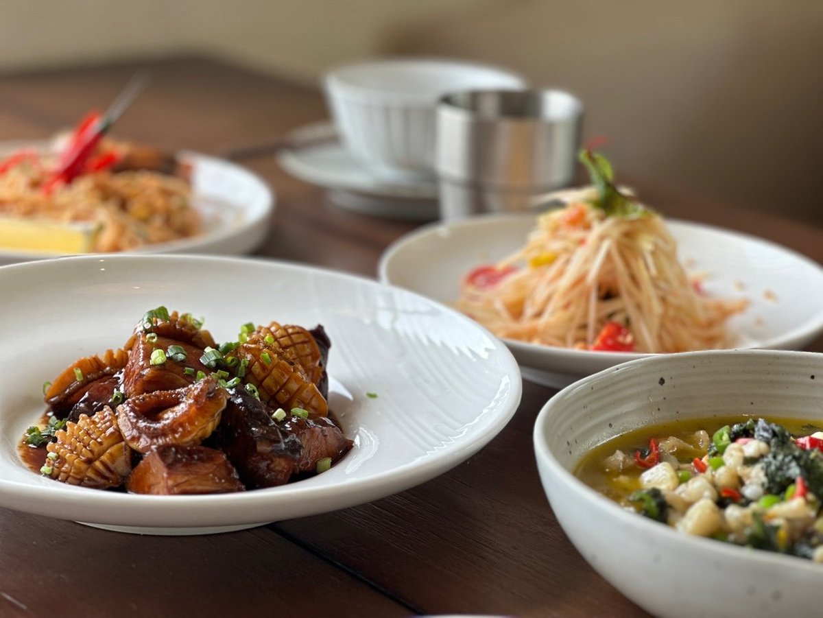 InJiashan's tweet photo. Zhejiang Provincial Department of Agriculture and Rural Affairs announced the list of five-star farmhouses in 2024, and Oor Rainbow Fusion Restaurant in Dongyun Village, #Dayun Town, #Jiashan County was finally recognized as a five-star farmhouse in 2024.#Beautifulcountry https://t.co/z4jx53k9uO
