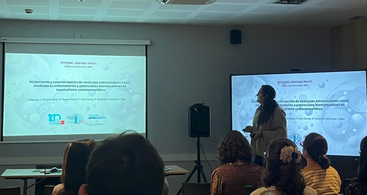 Inaugurando las sesiones del día 2 del #GENN44 , presentando nuevos resultados sobre vesículas extracelulares y biomarcadores en traumatismo craneoencefálico 🧠🩺🩸