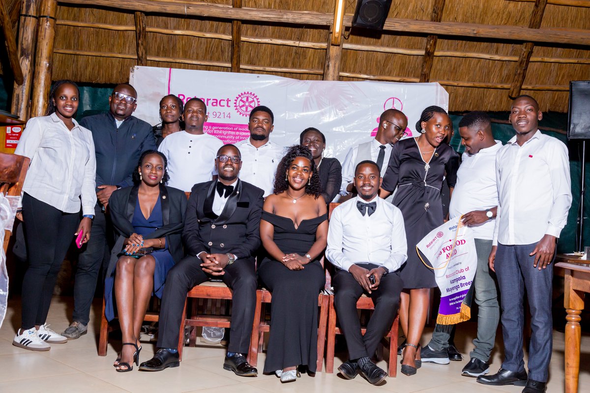 Rotaract District 9214 tweet media