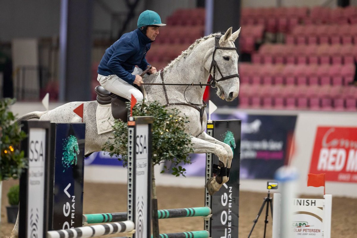 TreoEileRIR's tweet image. What a fantastic evening last night and great to crown @_Davy_Russel_ and the @LeopardstownRC team winners of the @HRIRacing Thoroughbred Classic. Davy was joined by Austin O’Connor, Finn Russell and Rachael O’Callaghan 🌟