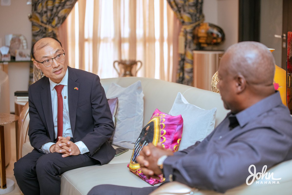 I received a courtesy call from the Chinese Ambassador to Ghana, Tong Defa, to deliver a congratulatory message from President Xi Jinping. 

Relations between our two countries have been defined over the years by cooperation since the period of our first president, Dr Kwame
