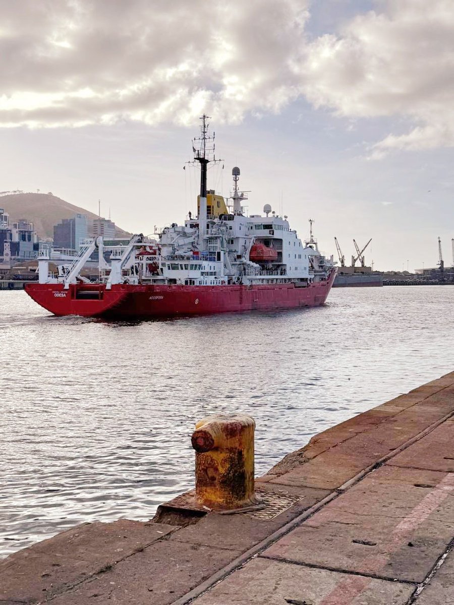 On Dec 12, r/v Noosfera started its 4th season to Antarctic. It will continue cooperation with 🇵🇱 Poland, assist 🇺🇸 USA and 🇪🇸 Spain, carry a survey with 🇨🇿 Czech Republic.

It will support  🇪🇺 the EU projects: OCEAN:ICE and EXPLORA and assure rotation of the Ukrainian polar team