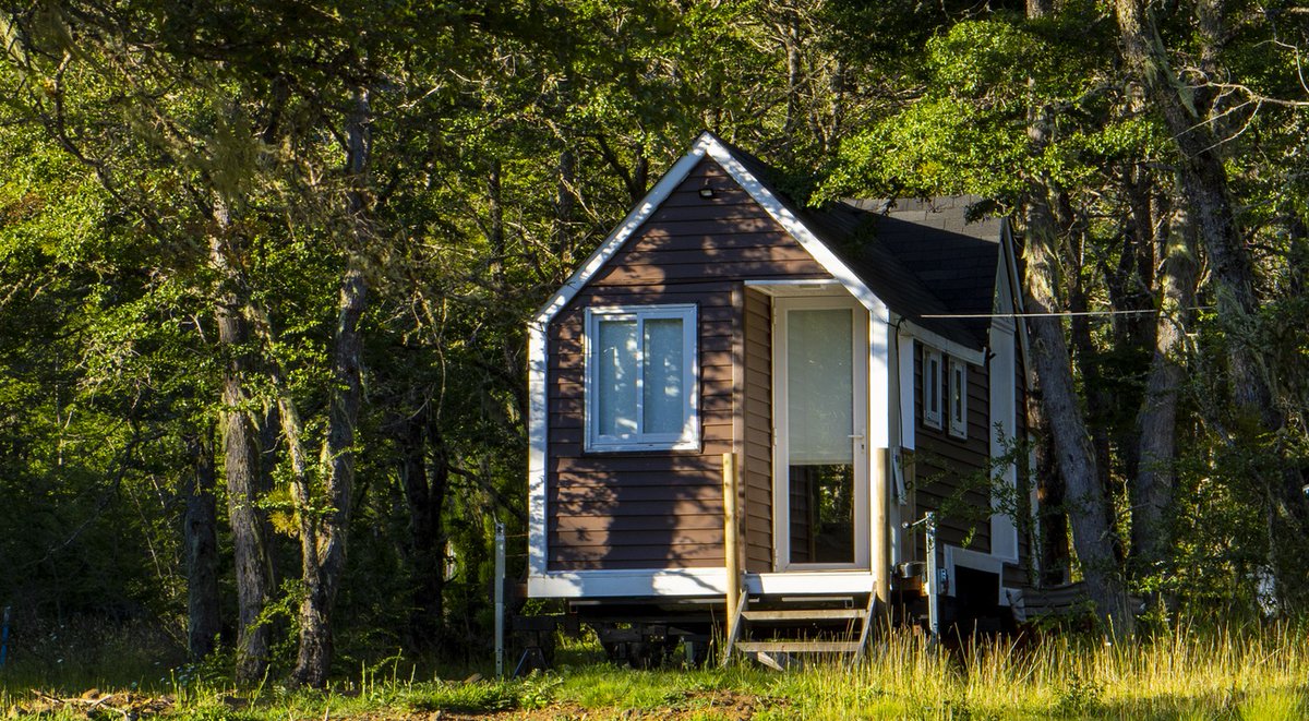 🏚️ 🚐 Om bijzondere woonvormen als tiny houses, seniorenhofjes en ecologische bouwprojecten beter te faciliteren, hebben <a href="/Brabant/">Provincie Noord-Brabant</a> en de gemeenten in #NoordoostBravant samen een speciaal toetsingskader ontwikkeld  👉 ap.lc/qXoMl
