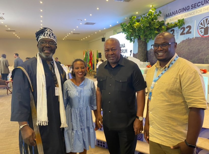 misganaw_aster's tweet photo. @JDMahama Congratulations Mr President from Bahir Dar Ethiopia 🇪🇹 https://t.co/8jeo8NmOzw