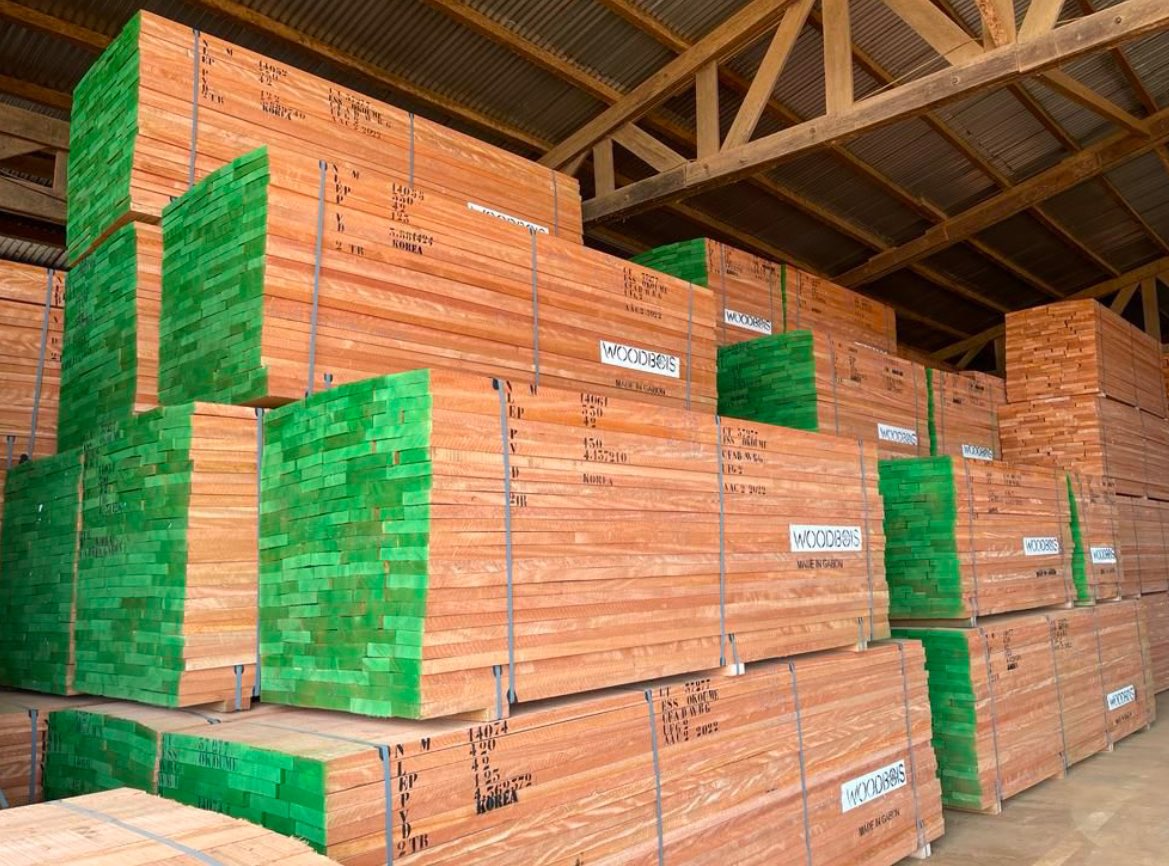 We produce, process and supply more than 50 species of sustainable African lumber.

Our #WBI sawn lumber is produced with precise modern machinery and used for everything from house-building and railway sleepers to high-end furniture and interior design.

woodbois.com/products/lumbe…
