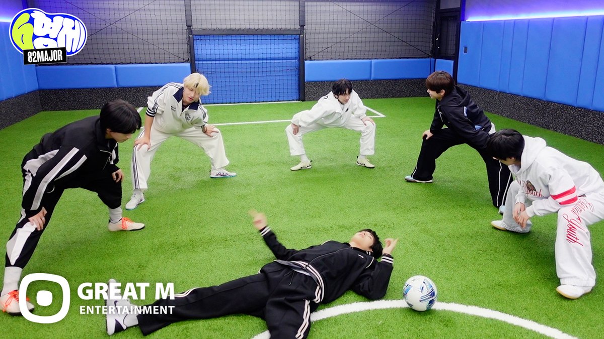 82MAJOR_231011's tweet photo. [🎥]
육형제 - 에투메를 담아내기엔 모자란 풋살장⚽ | 82MAJOR(82메이저)

🔗 https://t.co/KoDwjWSu53

#82MAJOR #82메이저 #에이티투메이저
#육형제 #6형제 #6BROS https://t.co/B7s1mPw2XY