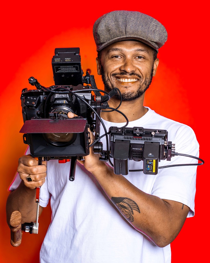 I am Yuri Yabi, a Ugandan-Dutch filmmaker passionate about capturing the beauty of our landscapes and the stories of our planet. ⁠
⁠
Join me as I explore the wonders of Uganda, one frame at a time. 📽️🌍 ⁠
⁠#videography #visituganda #exploreuganda