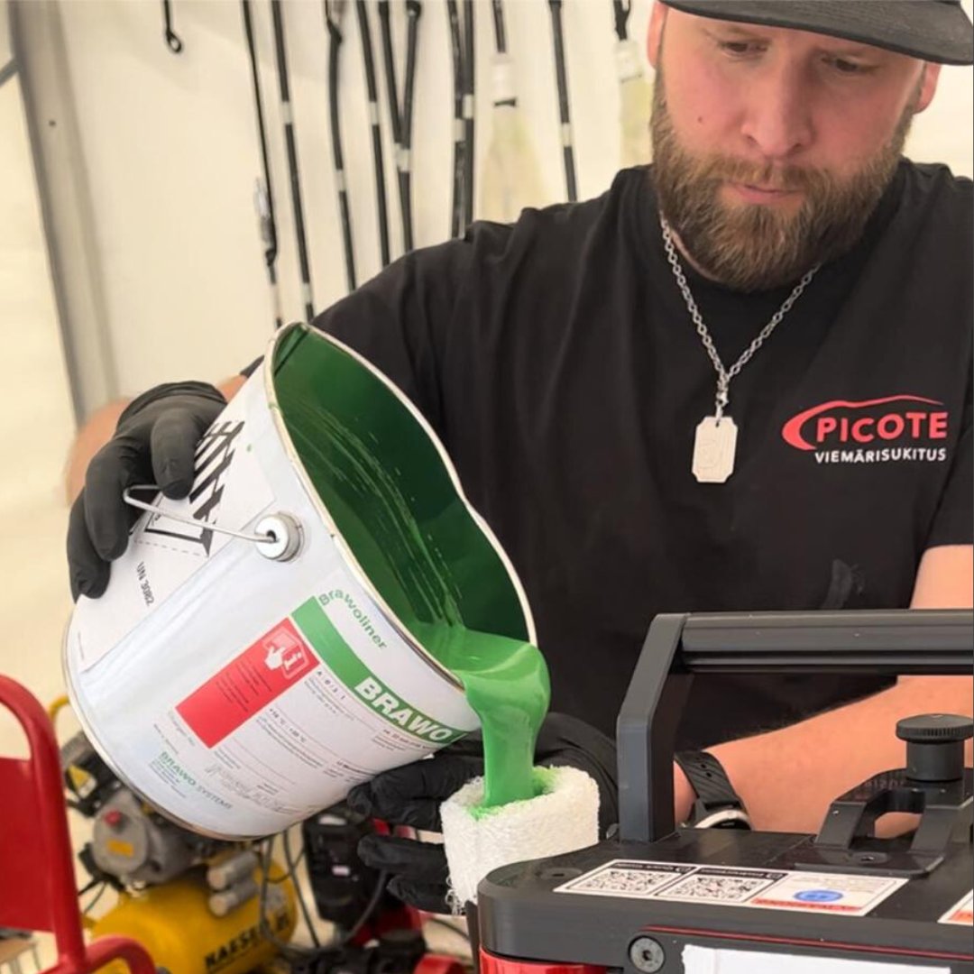 Did you know that the Picote Midi Roller has a Liner Holder which holds your lining steady while you pour in the resin? 

Head to picotegroup.com for more info.

#picotesolutions #cipp #trenchless #piperehab #drainage