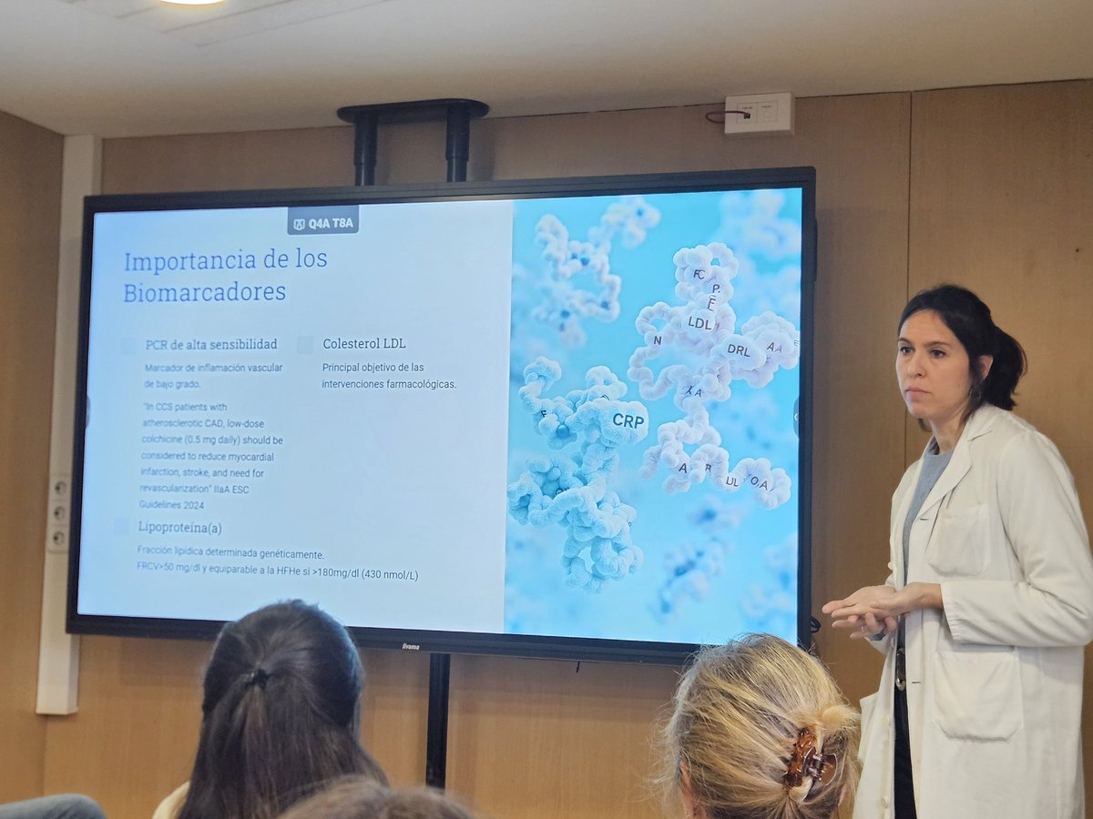 InternaHub's tweet photo. La Dra. Marta Fanlo ens explicava aquest treball de Paul M Ridker a la revista @NEJM on la medició combinada de PCR d’alta sensibilitat, lipoproteina(a) i LDL van predir els #MACE events CV majors en dones sanes durant 30anys.
@salutcat @hbellvitge @Fipec2 #Risccardiovascular👇🧵 https://t.co/oUnV8s4B8T
