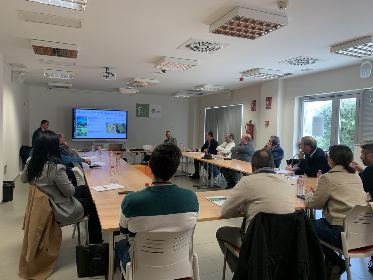 📸I El JAV dirige la mesa de trabajo de agricultura de precisión en el Foro de Oportunidades de Negocio en Sectores Estratégicos para Jaén.

Trabaja en Agri-Cultura🚀

#agriculturadeprecision #agricultura #digitalizacionagricola #innovacionagricola