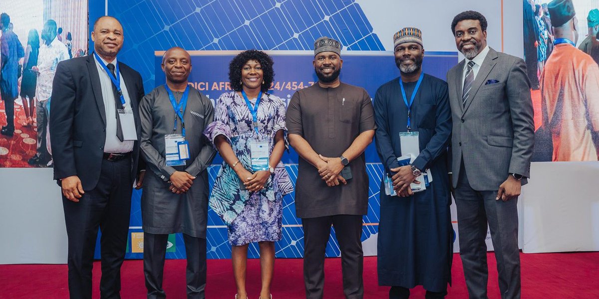 NewsUltra360's tweet photo. EU's Nigeria Solar for Health Project will power health centers in 5 states with clean energy, boosting care. Running 2024-2027 with key partners. #HealthCare https://t.co/FgXnyP1NIA https://t.co/g4NWaKBKp1
