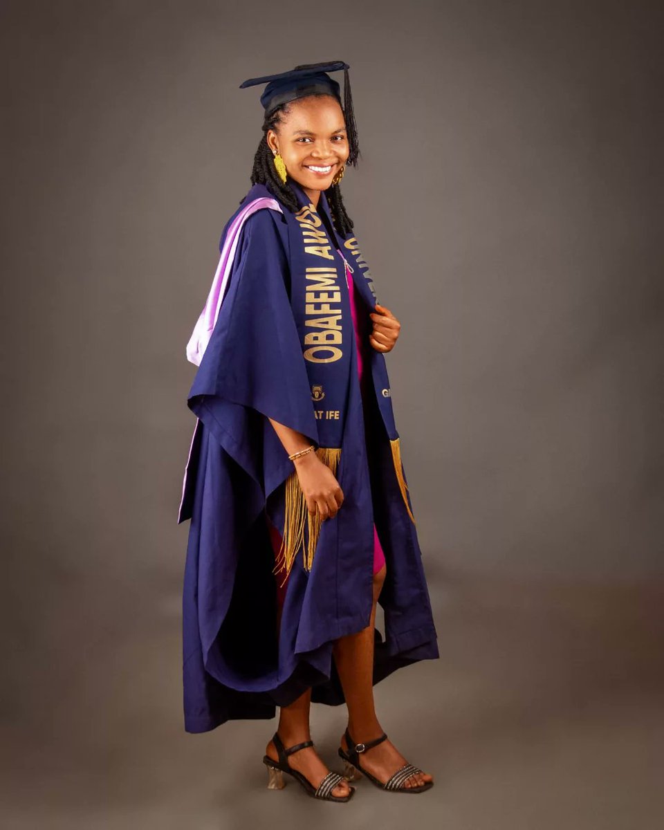 RuteeStudio's tweet photo. December 12th, 2024

My Convocation Day at Obafemi Awolowo University Ile-Ife, Osun State. Nigeria.
B.A(Hons): Literature-in-English

4 years course turns 6 years
#graduate #Thanksgiving #God https://t.co/ANYxQvGYZ9