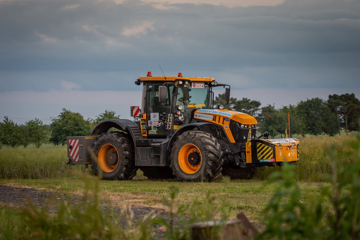 AgriweldLtd's tweet photo. Fastrac Friday
A look back at when we provided a transport box for this JCB Agriculture's epic journey around the UK to raise money for Farm Safety Foundation - Yellow Wellies
Photo (c) Bushby Photography
#agriweld #jcb #fastrac #tractor #charity #farm #yellowwellies https://t.co/JvoLcsGpoN