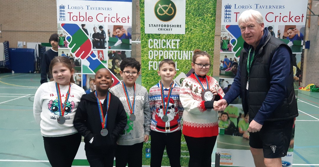 StaffsCricket's tweet photo. ๐Winning players from Bloxwich Primary in our 2nd Table Cricket County Competition #TableCricket https://t.co/36rxNkpw18