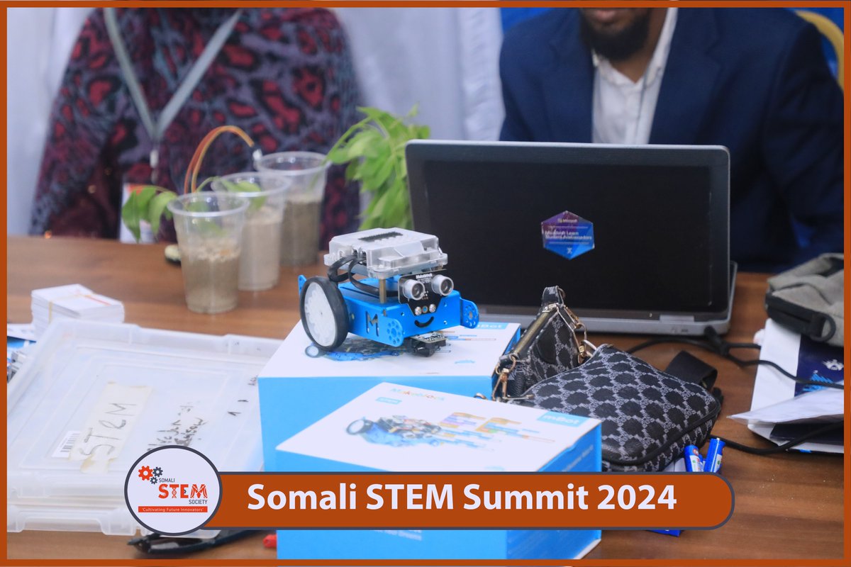 SomaliSTEM's tweet image. 2/2 Five innovative projects from Hano Tech’s brilliant students show that Somalia’s youth are paving the way for technological breakthroughs: from renewable energy to agriculture tech. Innovation is in the air! 🌍💡 #SomaliSTEMSummit2024 #YoungInnovators #FutureOfTechnology