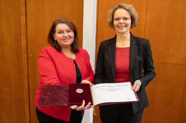Faculty of Science of Charles University (@science_charles) on Twitter photo 🏅 Professor Jan Černý and 🥈 Dr. Lenka Libusová from the Department of Cell Biology at Charles University have been awarded commemorative medals by <a href="/CharlesUniPRG/">Charles University</a>! 👏
Congratulations! 🎓✨ 🏅 Professor Jan Černý and 🥈 Dr. Lenka Libusová from the Department of Cell Biology at Charles University have been awarded commemorative medals by <a href="/CharlesUniPRG/">Charles University</a>! 👏
Congratulations! 🎓✨