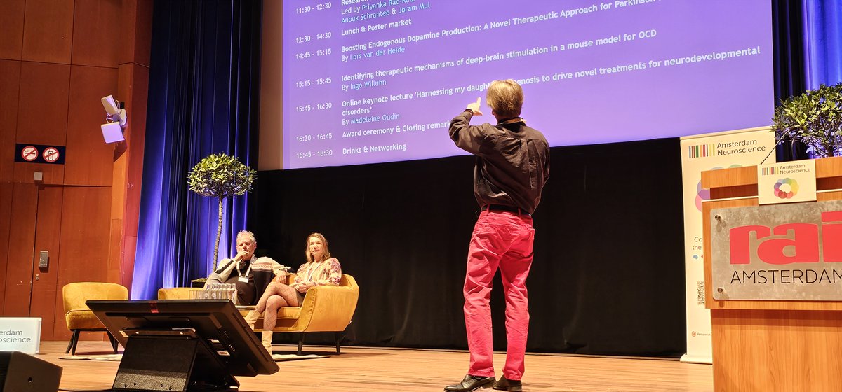 🎤 And we’re off! Kicking off the Amsterdam Neuroscience Annual Meeting 2024 are our directors, Guus Smit, Yolande Pijnenburg and Marten Smidt. With an array of incredible speakers lined up, we are excited to see what the day has in store for us! 🙌