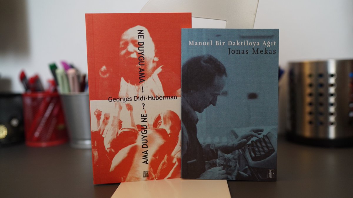 #ApostrofKitaplığı | <a href="/LemisYayin/">Lemis Yayın</a>'dan iki kitap. 

Bir yakınımızı kaybettiğimizde neden aynı mimikleri sergiler, yüzümüzü aynı şekilde buruşturur, gözyaşlarımızın yanaklarımızdan süzülmesine izin veririz? Duygular yalnızca bize mi aittir, yoksa insanoğlunun 'ilkel' bir parçası