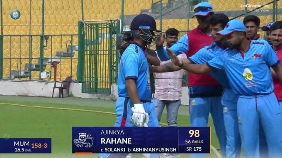 A STANDING OVATION FOR AJINKYA RAHANE FROM THE CROWD 🔥🔥🔥🔥