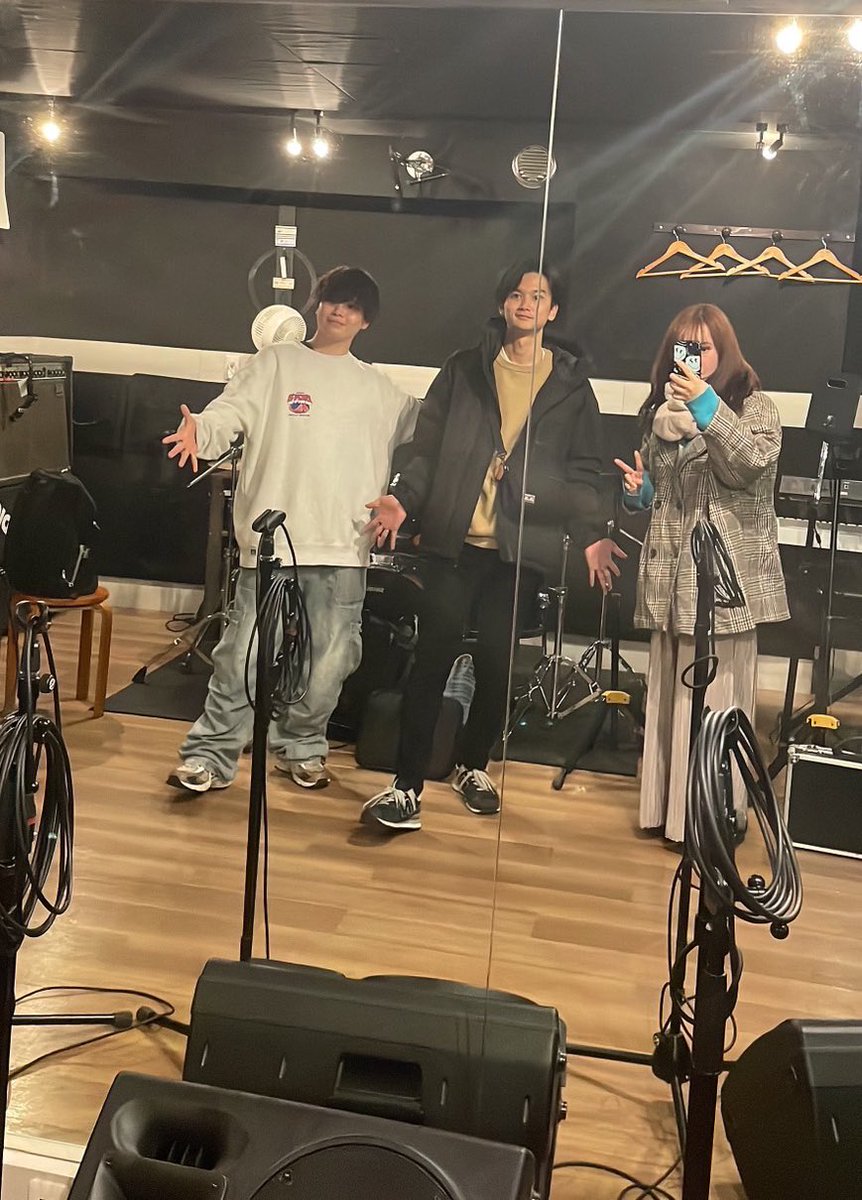 【イマモアオinfo📢】

リハーサルでした😳

2024.12.21(Sat)
イマモアオ Oneman Live

チケット販売中です✨✨

チケットはこちらにて⇩
t.livepocket.jp/e/zuttoaonomama

#イマモアオ #ワンマンライブ  #ずっと青いまま