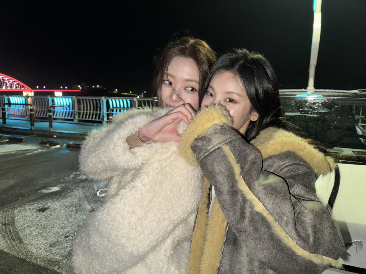 [ #후라이드 ]
아기토끼가 울지도 않고 운전을 잘하네요 🚐
맏막즈가 말아주는 드라이브 우정 여행 🐱🐰 

🎬 youtu.be/whACB67NQTI?si…

#ITZY #MIDZY <a href="/ITZYofficial/">ITZY</a>
#예지 #YEJI #유나 #YUNA
#ITZY_GOLD 
#ITZY_ImaginaryFriend