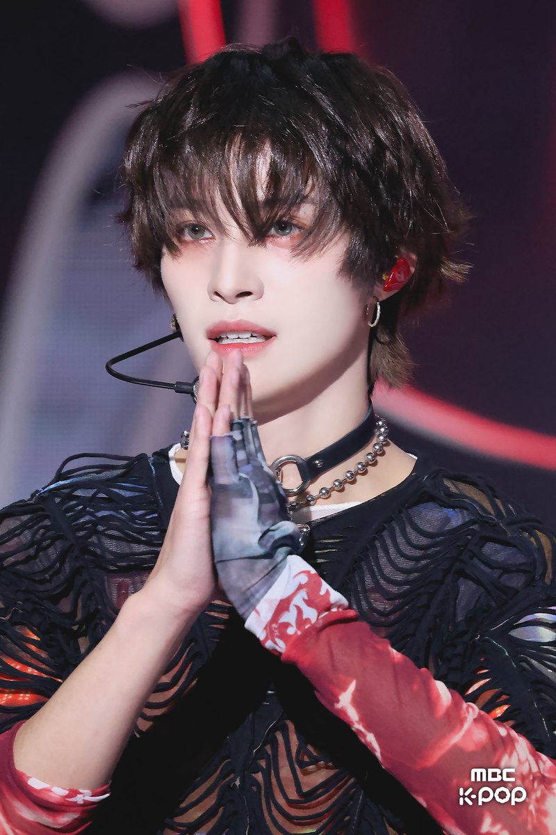 SM_NCT's tweet photo. 241130 #WayV on Show! Music Core

#YANGYANG (1)
https://t.co/bqCJmb1ege https://t.co/lghGqfdMs8