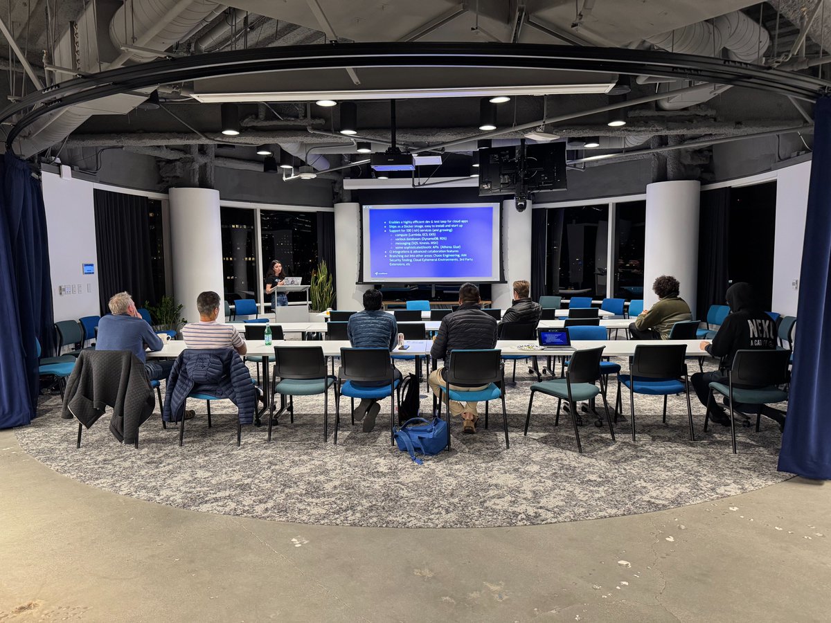 Anca Ghenade tweet media