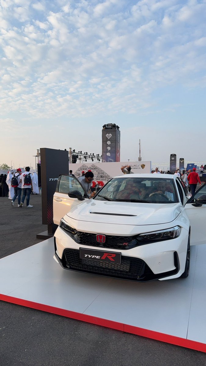 Saudi_Drivers's tweet photo. يحدث الان 🔥

يوم الشكر لهوندا في جدة

#هوندا_السعودية 
#hondathankyouday
#honda_saudi
#hondamena https://t.co/xJpFfaZLZx