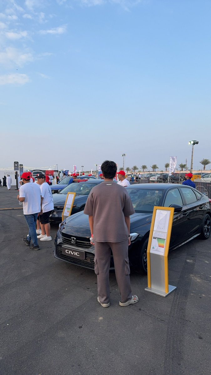 Saudi_Drivers's tweet photo. يحدث الان 🔥

يوم الشكر لهوندا في جدة

#هوندا_السعودية 
#hondathankyouday
#honda_saudi
#hondamena https://t.co/xJpFfaZLZx