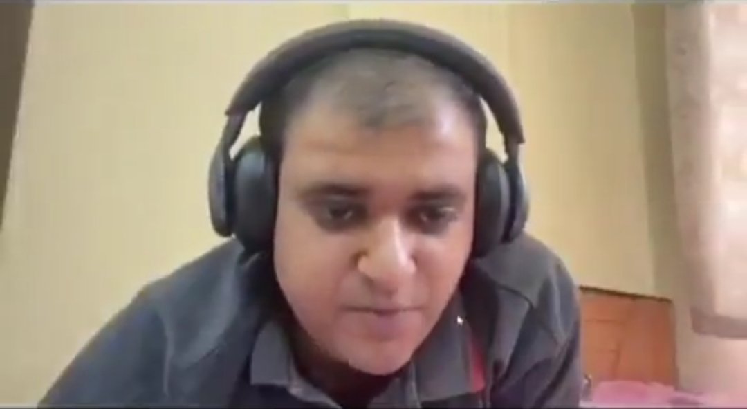 एक तरफ आलू अर्जुन फसाया गया तो arrest करने में पुलिस को एक घंटे भी समय नहीं लगा 

लेकिन वहीं अतुल सुभाष के मामले में अभी तक एक भी arrest नहीं हुआ अपराधी तक मीडिया पहुंच गई लेकिन पुलिस नहीं पहुंची 
 Rip Judiciary System

#AlluArjunArrest  #JusticeForAtulSubhash