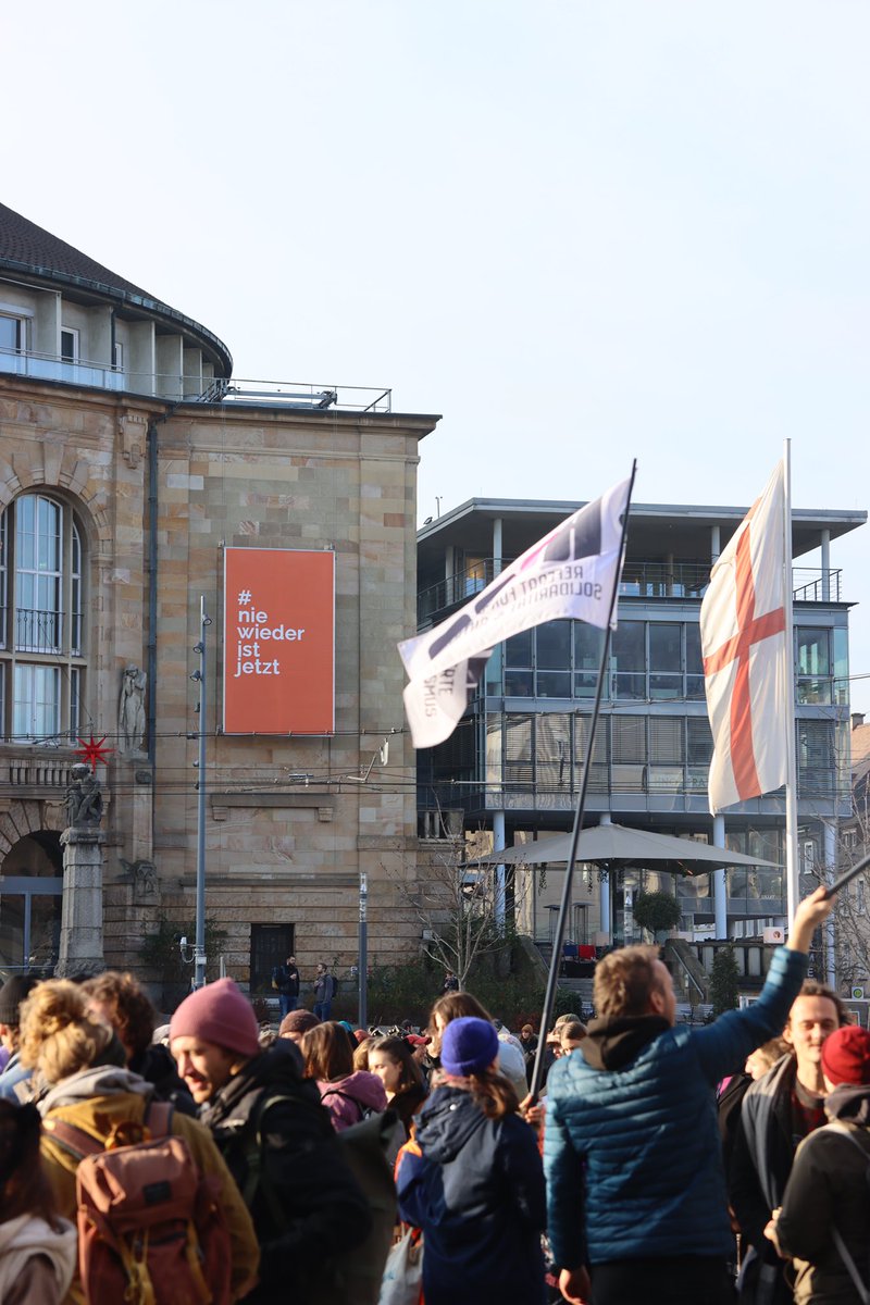 #StudisgegenRechts Demo auf dem PdaS in #Freiburg mit dem Deutsch-Französischen #Rap Duo #Zweierpasch.
