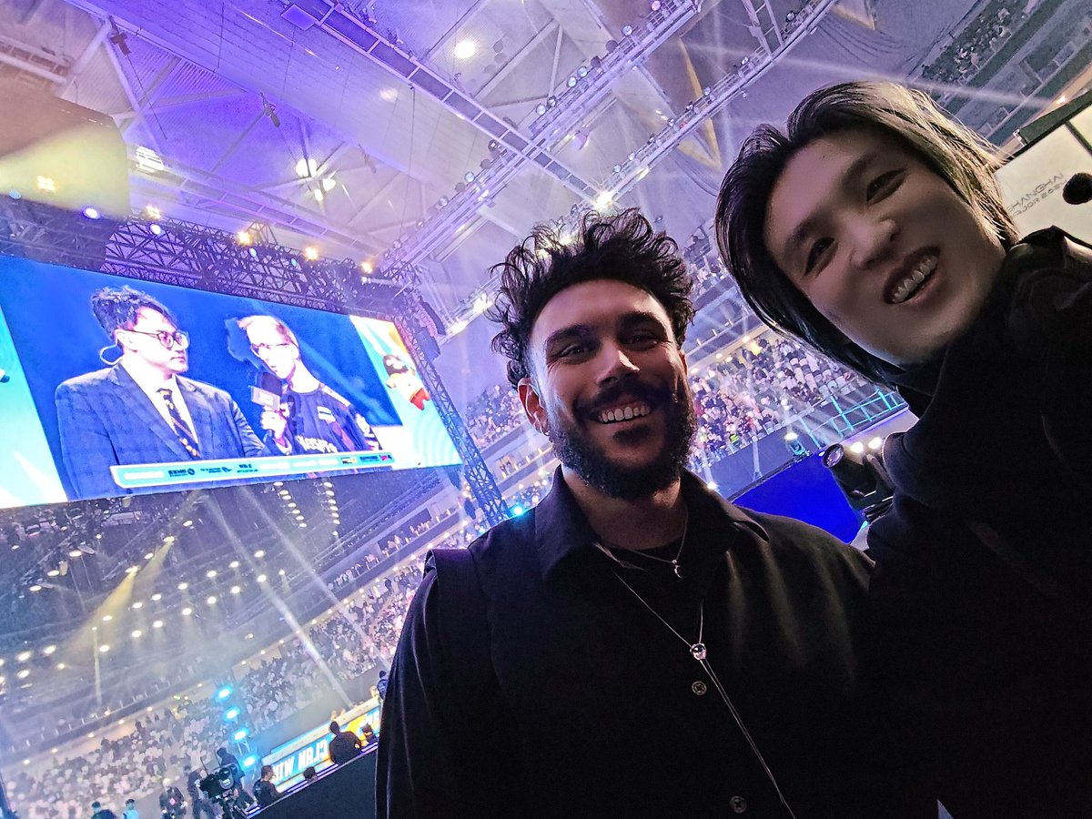 Six years ago in Vancouver, now six years later in Shanghai. Where has the time gone? 🤣
<a href="/MACHINEgg/">MACHINE //</a>