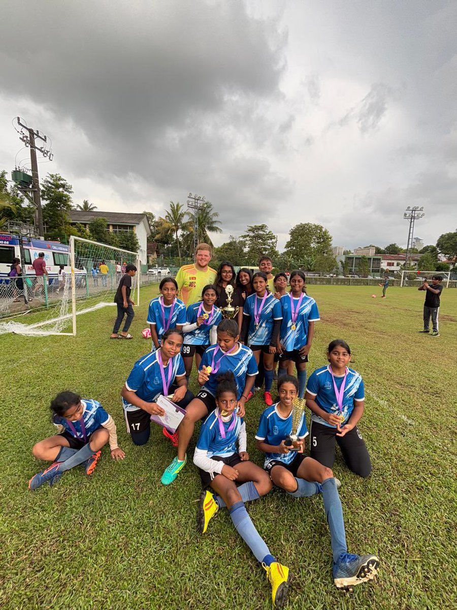 Coach_DarrenOC's tweet photo. U14 GIRLS INTERNATIONAL SCHOOLS CHAMPIONS!!!!

Wow! An already unbelievable week has now somehow got even better!  

Stafford’s first ever International Schools Championship Victory! 

These kids are so special! https://t.co/zzTDbGpRov