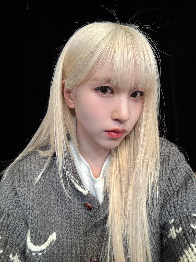 rainbowmyoi's tweet photo. 🐧🫧
“I took a selfie today”
“Static electricity….ㅋㅋㅋㅋ”
“And!!! Thank you for the 1st win!!!” https://t.co/zujDUHSZpd