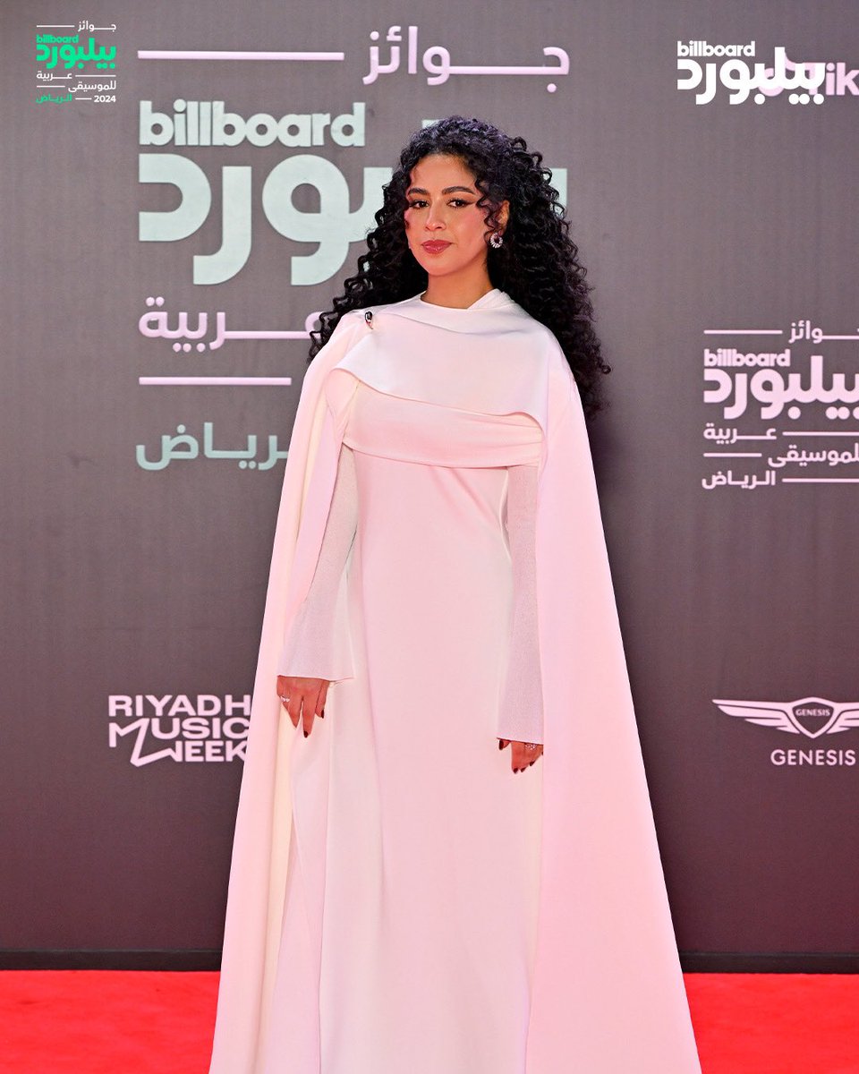 غادة شيري من السجادة الحمراء في حفل توزيع #جوائز_بيلبورد_عربية