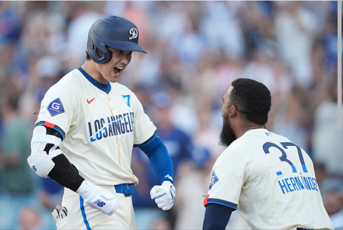 capfiles's tweet photo. @TeoscarH I need my favorite Dodgers duo back together again! 🙏🙏🙏💙💙💙 https://t.co/c9eK7JPYGO