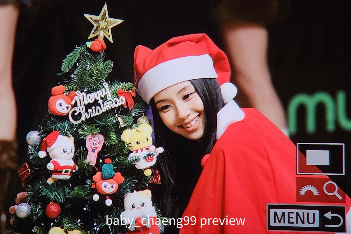 baby_chaeng99's tweet photo. 🍓딸기공주님🍓챙이🍓
241213

채영아💕
미리크리스마스

#채영 #CHAEYOUNG #チェヨン
#TWICE #트와이스 https://t.co/7BmRPNGSES