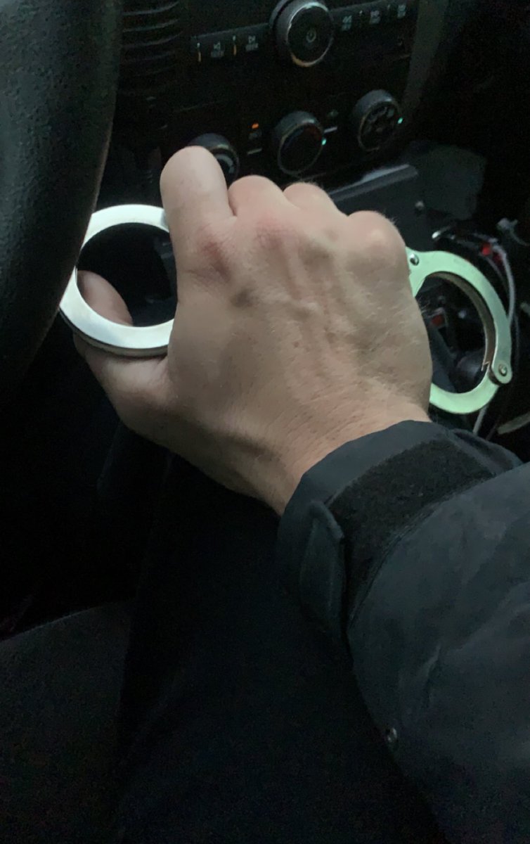 OfficerDom tweet media