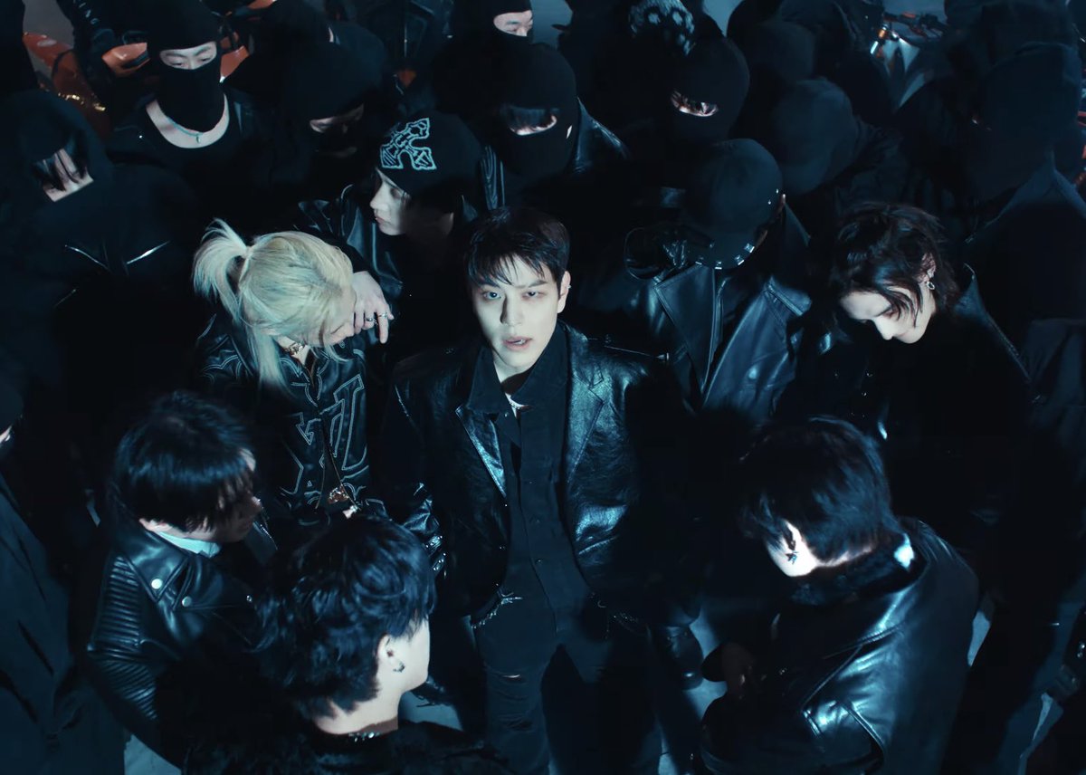 MTVUK's tweet photo. As you guys may have suspected, I will be watching Stray Kids’ Walking On Water music video until further notice. Thank you for your understanding x #WalkinOnWater #StrayKids #MTVCeleb https://t.co/Umi3LACPQM
