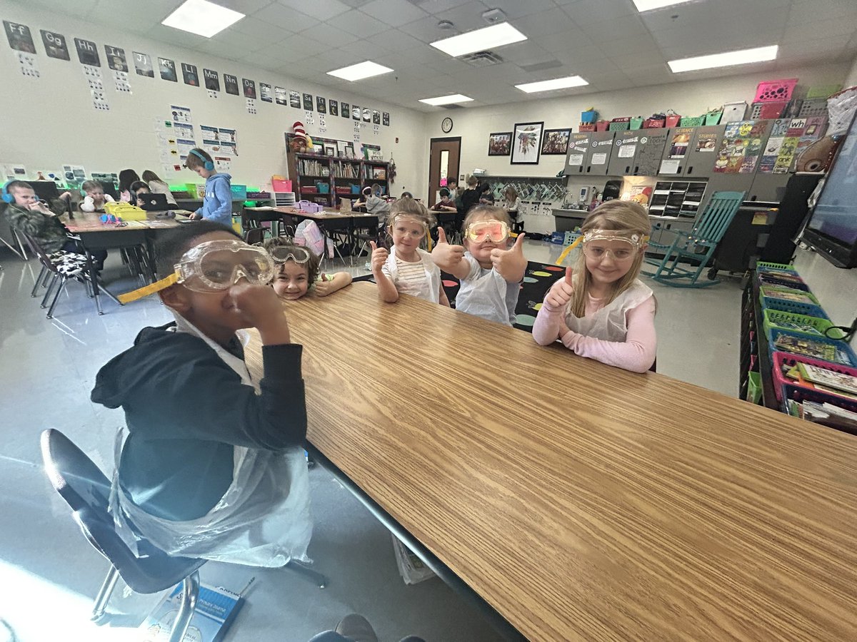 Mrs. Marinelli tweet media