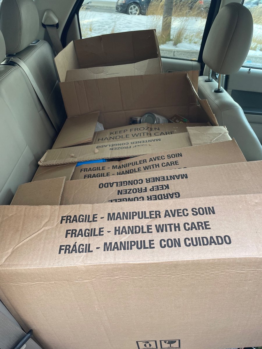 La section Montréal-Ouest de l'Association des jeunes musulmans Ahmadiyya est à sa 3e semaine de guignolée pour La Corbeille, une ressource pour les familles dans le besoin.

Cela fait partie de 
la campagne nationale de guignolée de <a href="/AMYACanada/">Muslim Youth Canada</a> 

#Mercy4Mankind #Ahmadiyya