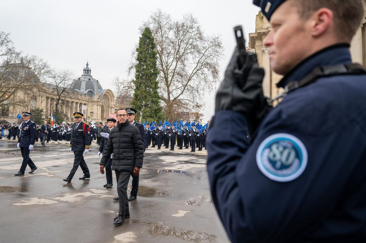 Maintenir l’ordre, c’est le cœur de vos missions. Elle est essentielle puisqu’elle renvoie à l’essence même de l’État : « Si l’État faiblit devant les ennemis de l’ordre », affirmait Georges Clemenceau, « alors il n’est plus l’État. » #80ansCRS