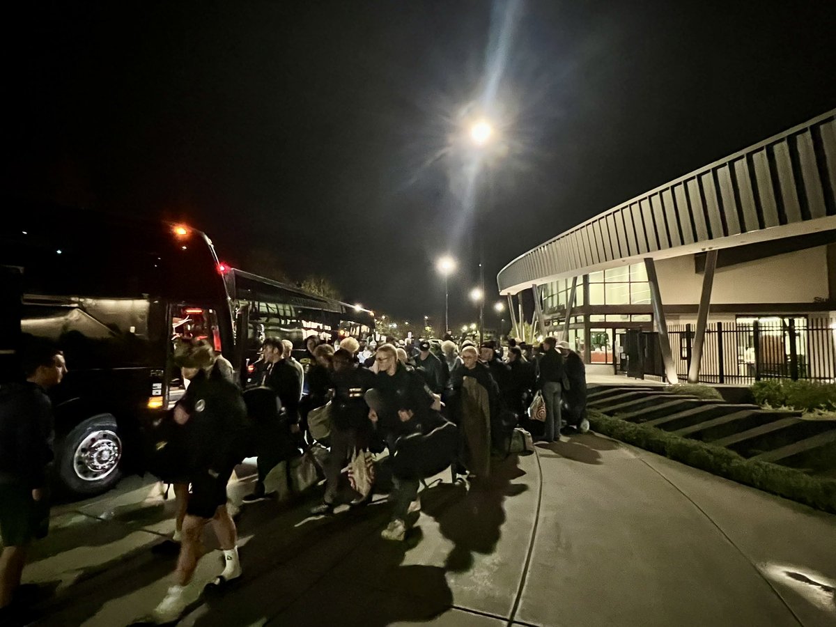 Coach Chris Hogge tweet media